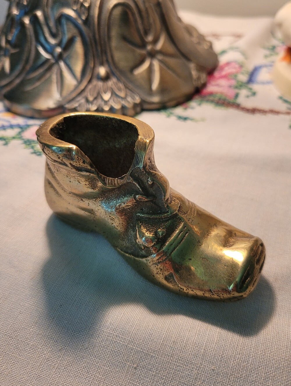 Brass Boot Figurine - Picture 2 of 5